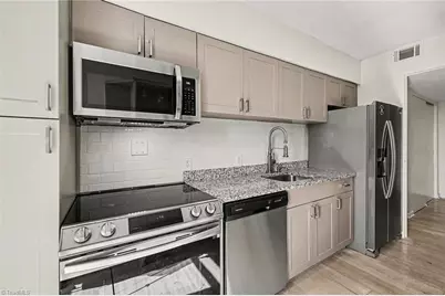 1101 N Elm Street #505, Greensboro, NC 27401 - Photo 15