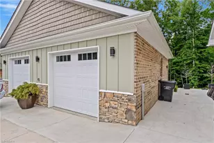 1070 Nauvoo Ridge Dr, Tobaccoville, NC 27050 - Photo 31