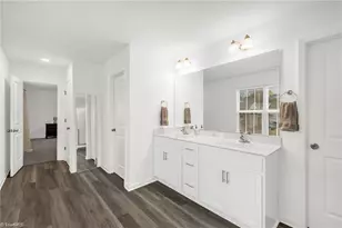 828 Sagemount St, Jamestown, NC 27282 - Photo 13