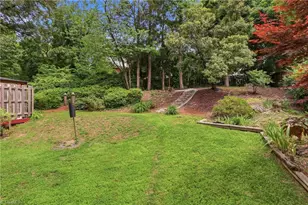 222 Shadowlawn Dr, Jamestown, NC 27282 - Photo 35