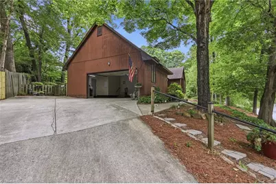 222 Shadowlawn Drive, Jamestown, NC 27282 - Photo 3