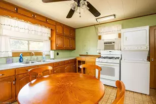 409 Wagstaff St, Thomasville, NC 27360 - Photo 5