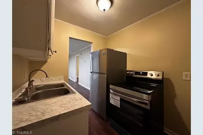 3304 Martin Avenue #D, Greensboro, NC 27405 - Photo 7