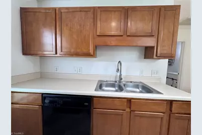 3273 Hyde Place Circle, Winston-Salem, NC 27103 - Photo 9