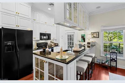 1108 Dover Road #H, Greensboro, NC 27408 - Photo 11