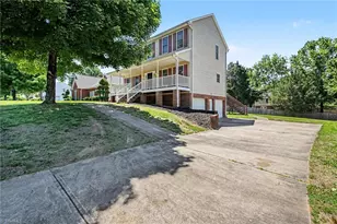 2910 Bridgeport Dr, Winston-Salem, NC 27103 - Photo 3