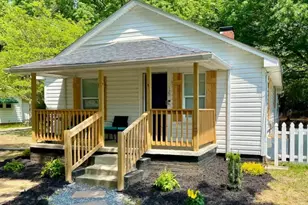 120 Oak St, Kernersville, NC 27284 - Photo 1