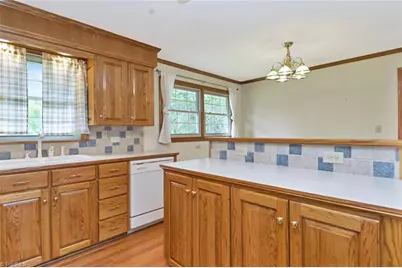 201 Oakwoods Lane, Wilkesboro, NC 28697 - Photo 17