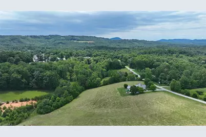 201 Oakwoods Lane, Wilkesboro, NC 28697 - Photo 45
