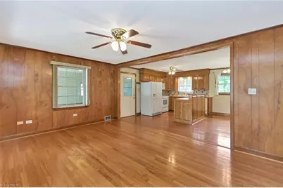 201 Oakwoods Lane, Wilkesboro, NC 28697 - Photo 5