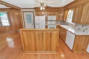 201 Oakwoods Ln, Wilkesboro, NC 28697 - Photo 13