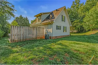 145 Wisconsin Avenue, Elkin, NC 28621 - Photo 29