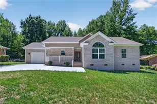 4218 Farlow Dr, Greensboro, NC 27406 - Photo 5