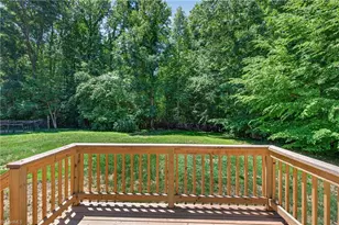 4218 Farlow Dr, Greensboro, NC 27406 - Photo 7