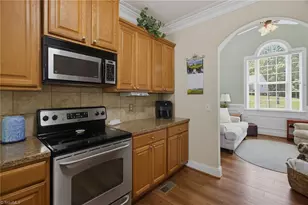 364 Morning Side Dr, Winston-Salem, NC 27107 - Photo 11