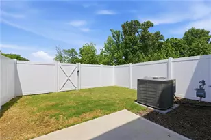 814 Rolling Flds Dr, Graham, NC 27253 - Photo 21