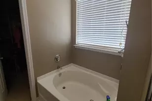 895 Jennifer Ln, High Point, NC 27265 - Photo 9