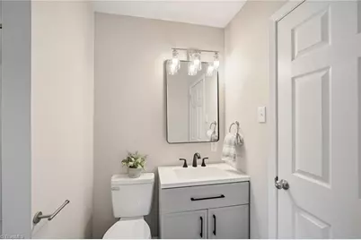 307 Foxcroft Drive, Winston-Salem, NC 27103 - Photo 17