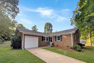 307 Foxcroft Dr, Winston-Salem, NC 27103 - Photo 1