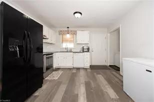 1656 Guilford Dr, Winston-Salem, NC 27127 - Photo 9