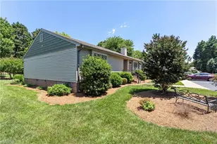 157 A Old Mill Rd, High Point, NC 27265 - Photo 3