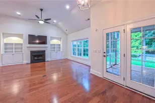 5567 Foxgate Cir, Winston-Salem, NC 27106 - Photo 17