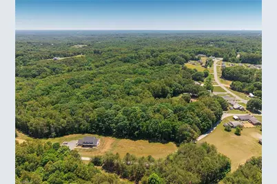 102 Hawks Road, King, NC 27021 - Photo 5