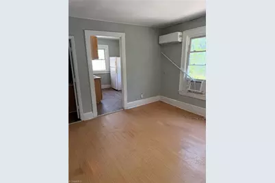 202 W Holt Street, Burlington, NC 27217 - Photo 17