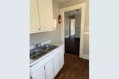202 W Holt Street, Burlington, NC 27217 - Photo 9