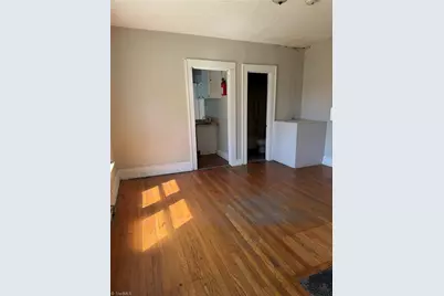 202 W Holt Street, Burlington, NC 27217 - Photo 21