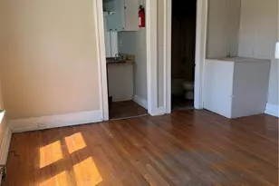 202 W Holt St, Burlington, NC 27217 - Photo 21