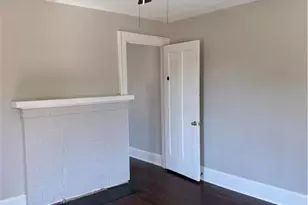 202 W Holt St, Burlington, NC 27217 - Photo 3