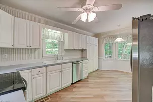 4005 Glenn Landing Dr, Winston-Salem, NC 27107 - Photo 15