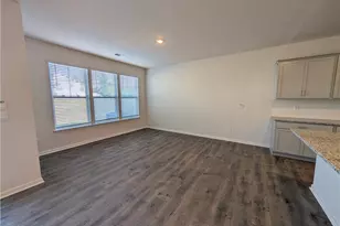 1662 Hallview Ct, Kernersville, NC 27284 - Photo 5