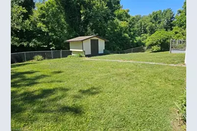 226 E Elm Street, Mount Airy, NC 27030 - Photo 3