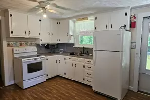 226 E Elm St, Mount Airy, NC 27030 - Photo 7