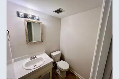 1103 W Bessemer Avenue #B, Greensboro, NC 27408 - Photo 11