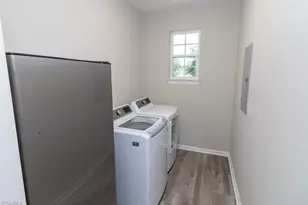 1329 Belleauwood St, Winston-Salem, NC 27107 - Photo 19