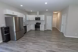 1329 Belleauwood St, Winston-Salem, NC 27107 - Photo 7