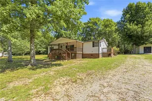 351 Poplar Dr, Lexington, NC 27292 - Photo 3