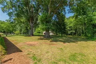 3035 Plantation Rd, Winston-Salem, NC 27105 - Photo 7