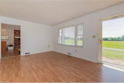 3035 Plantation Road, Winston-Salem, NC 27105 - Photo 13
