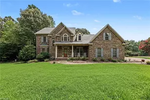 618 Wigeon Dr, Greensboro, NC 27455 - Photo 1