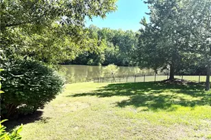 618 Wigeon Dr, Greensboro, NC 27455 - Photo 3