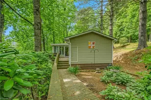 351 Laurelwood Ln, Boone, NC 28607 - Photo 5