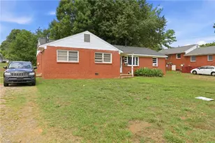 2513 Campbell St, Greensboro, NC 27405 - Photo 9