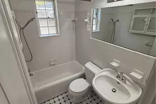 1310 Glade St, Winston-Salem, NC 27101 - Photo 9
