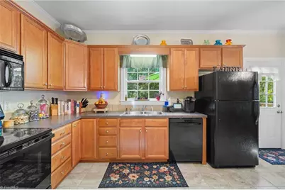 354 Merrimont Drive, Winston-Salem, NC 27106 - Photo 11