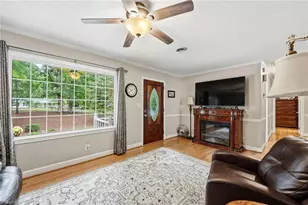 1766 Robinhood Dr, Burlington, NC 27217 - Photo 9