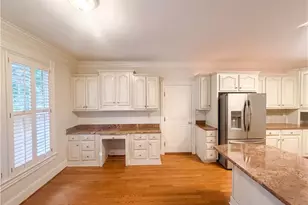 3800 Crosstimbers Dr, Greensboro, NC 27410 - Photo 7